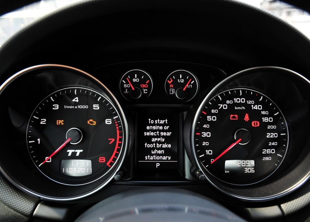 奔驰slc宝马z4奥迪tt哪款车最快,700公里宝马z4要多少油钱