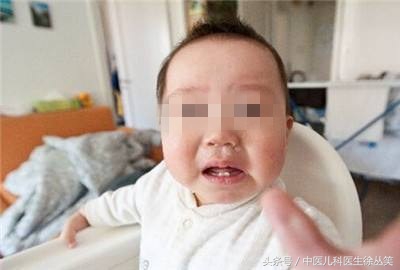 家长问答：孩子感冒先流清鼻涕，又流浓鼻涕，是怎么回事？