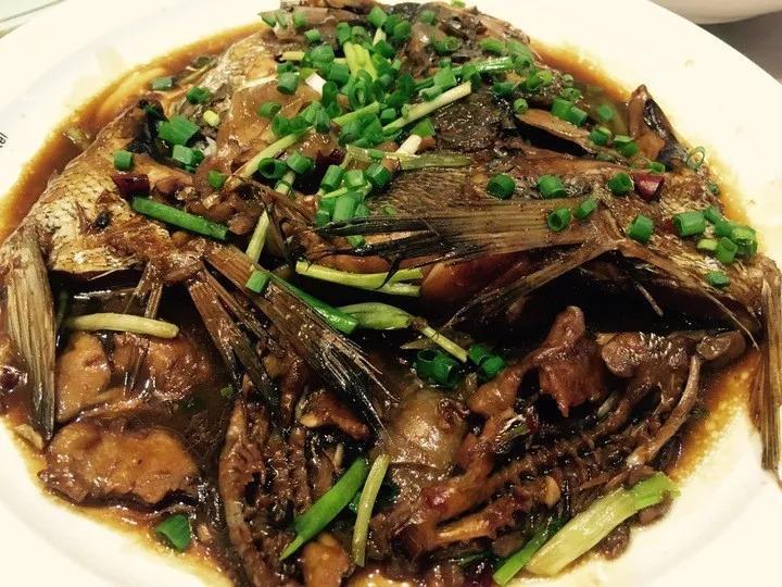 每个吃货心里都有一片海！没有256G的胃还敢到东海吃海鲜？