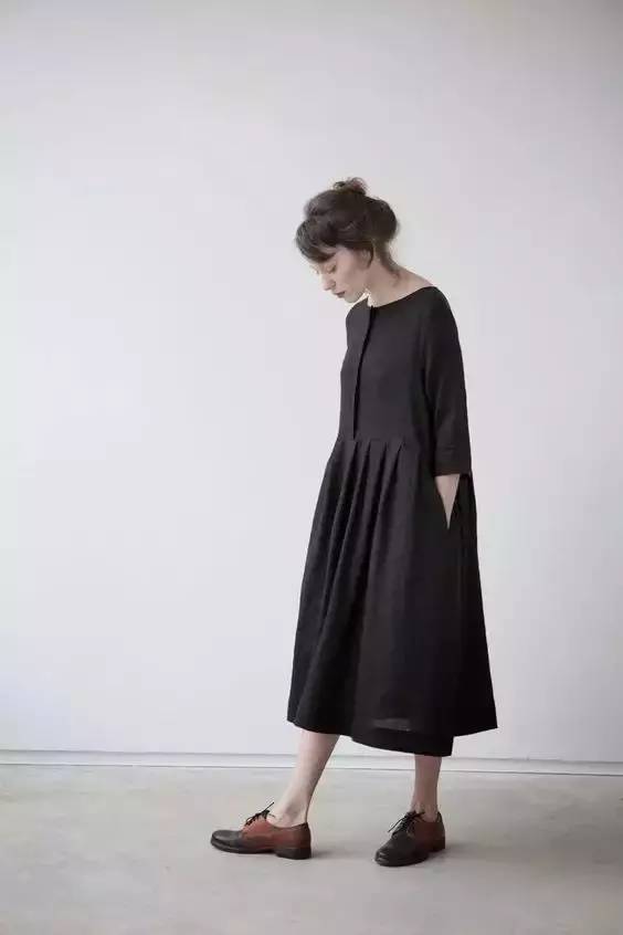 棉麻布料适合做什么款式的衣服,最时尚面料柔软的衣服