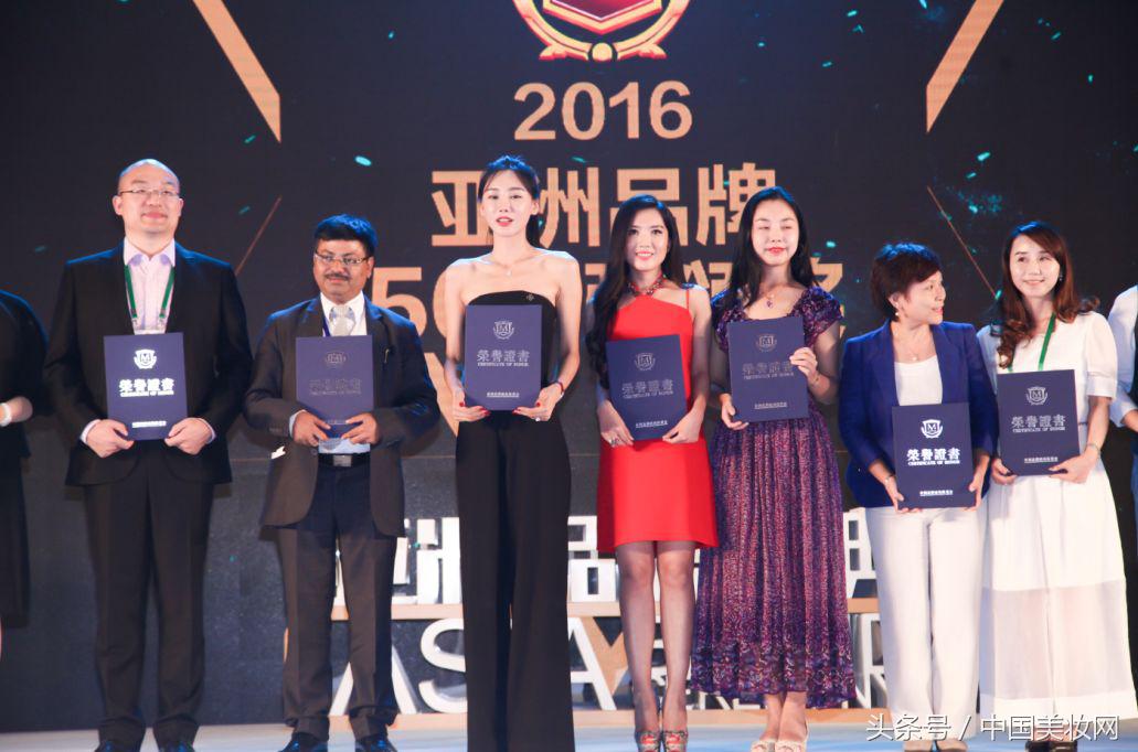 国家的需要就是我努力的方向,人民的愿望就是我们的努力方向