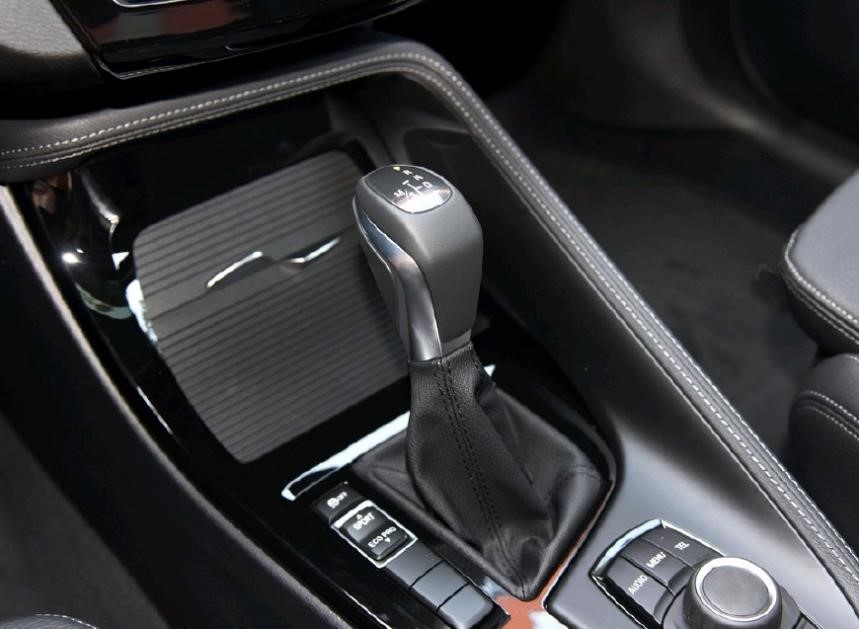 三缸宝马x1测评落地价格,宝马x1三缸机的吐槽