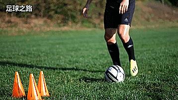 足球基本技术动作要领讲解,足球怎样100%假动作骗过敌人