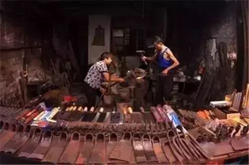 坐咩给“五华阿哥五华阿哥硬打硬”?