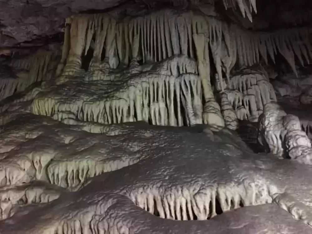 走起，去重庆万州西游洞看现实版的“定海神针”