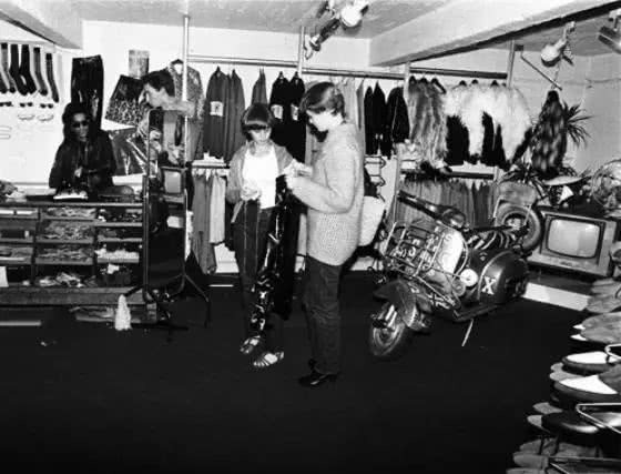 boylondon标签,boylondon前后都有logo的款式