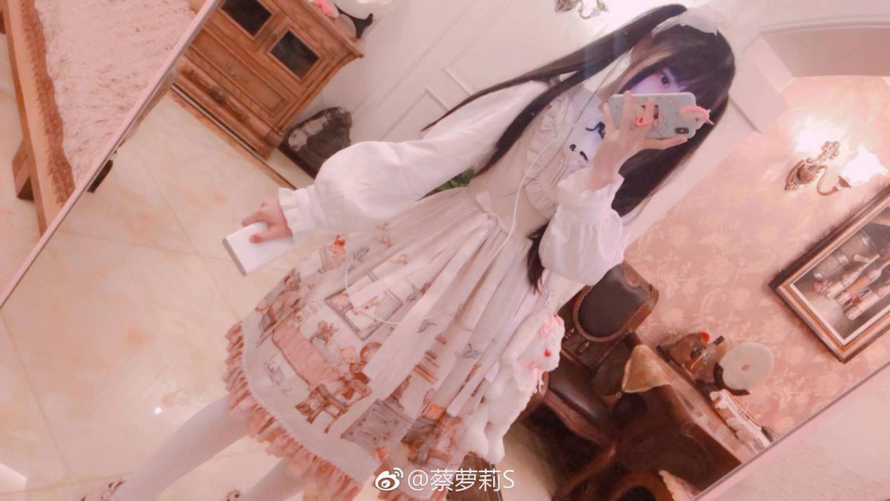 蔡萝莉早期图,蔡萝莉早期照片