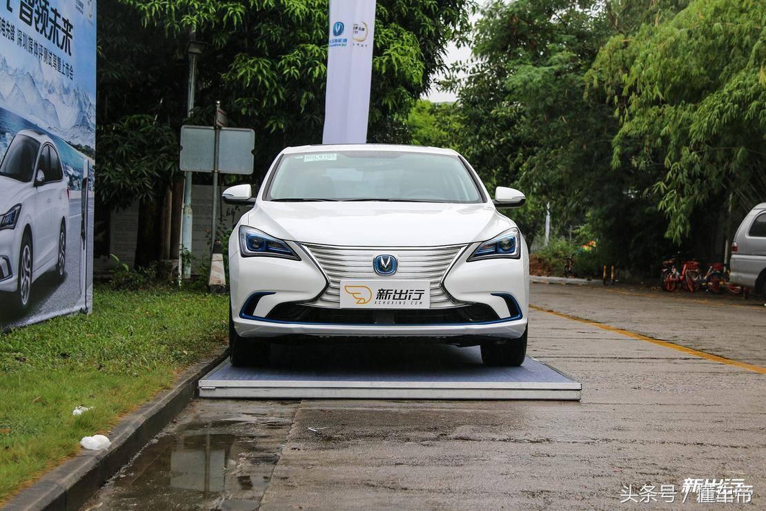 长安逸动ev460续航420,2022长安逸动ev460续航430内饰