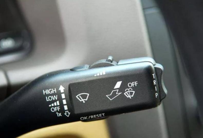 天气冷玻璃水被冻住了怎么办,天气冷玻璃水都冻了怎么办