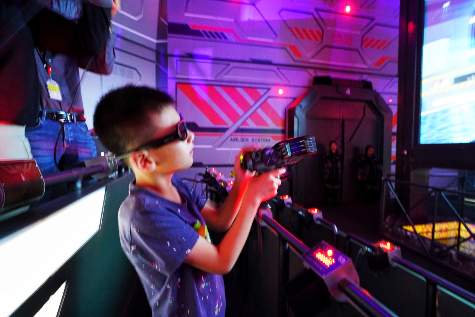 泰国漫威体验基地,游玩泰国漫威基地的攻略视频