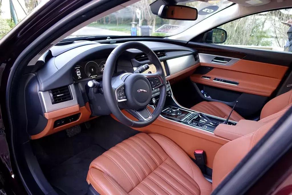 充满英伦绅士气息的捷豹xfl,捷豹xfl2022款和2023款有什么区别