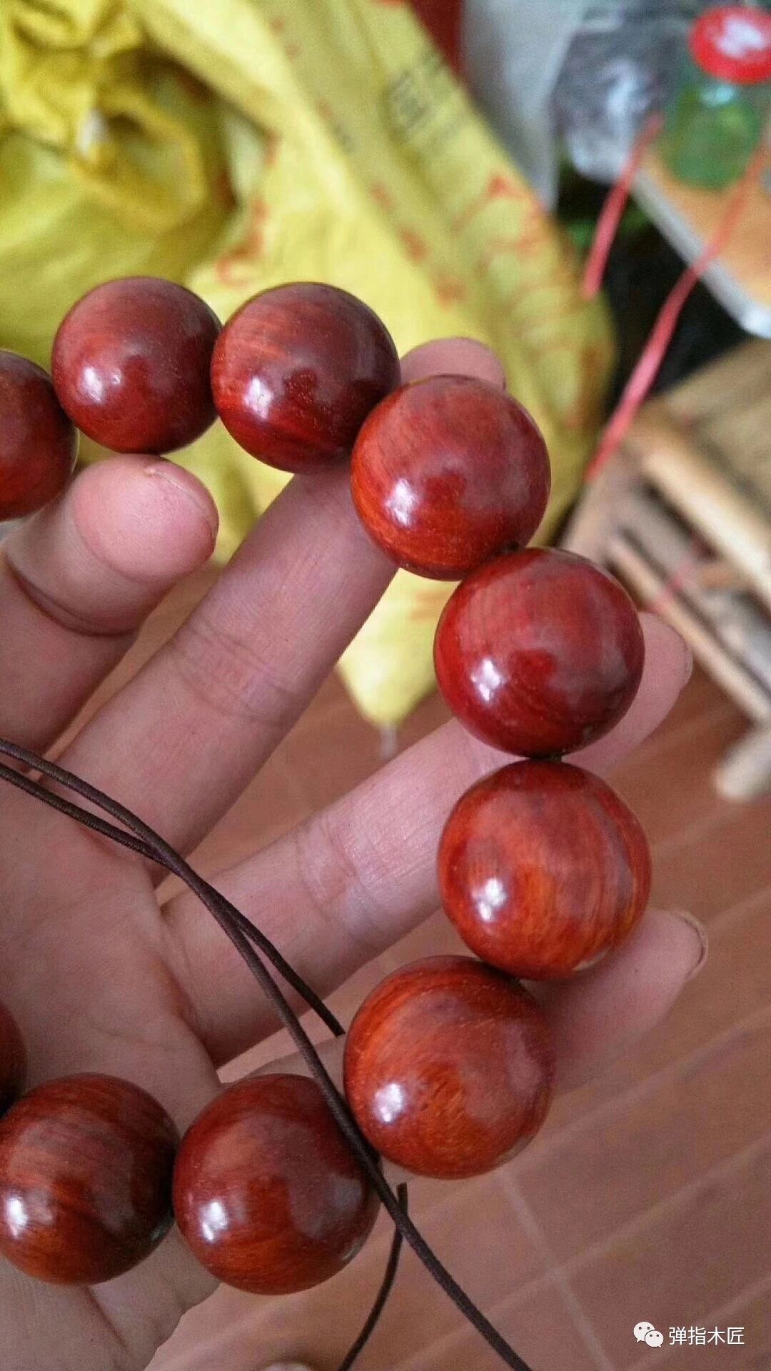 真正的小叶紫檀手串在哪里买,不同价格的小叶紫檀手串测评