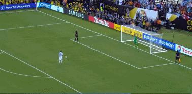 没点演技都不敢踢足球,点球全靠演技