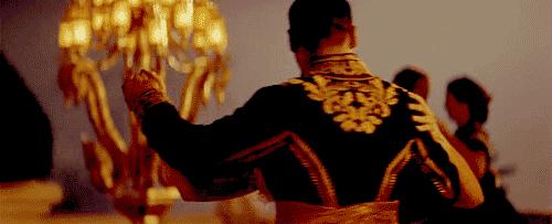 无双电影小马哥,小马哥周润发电影英雄本色动图