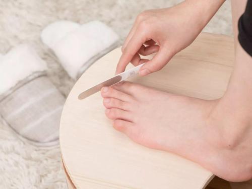 灰指甲的困扰讲述,自己亲自治好灰指甲的经历