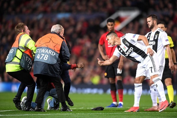 c罗会成为足坛第一人吗,c罗会成为传奇巨星么