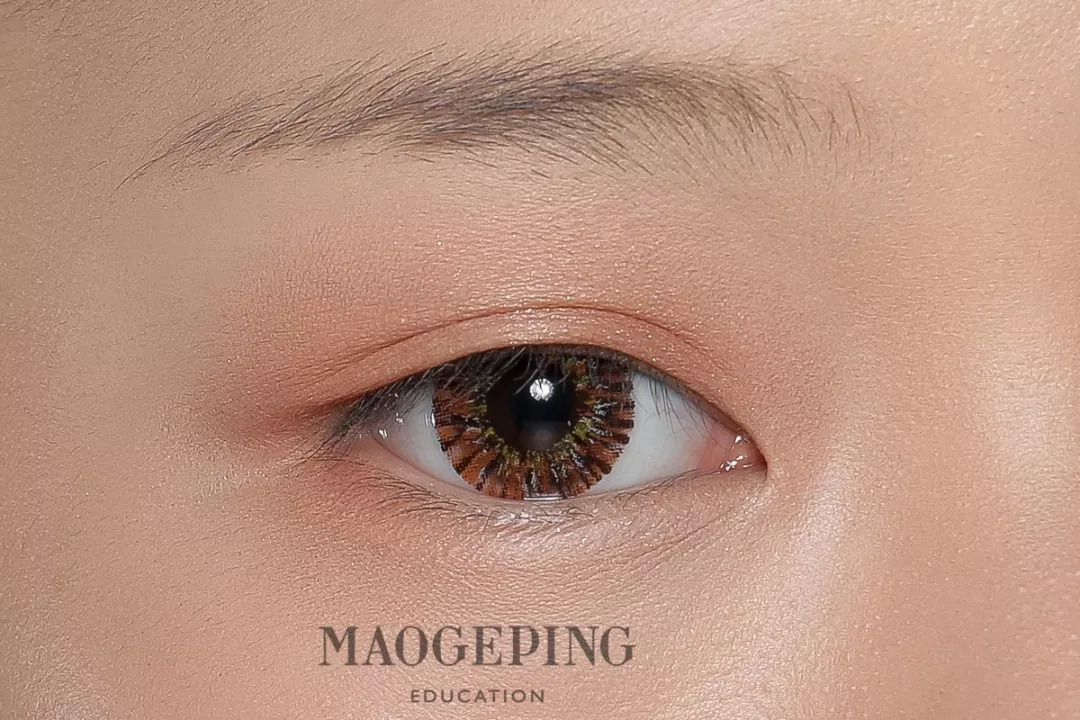 买眼影盘不会配色怎么办,买了眼影不会画详细图解