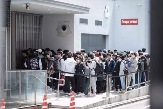 周润发supremet恤,supremet恤周润发细节