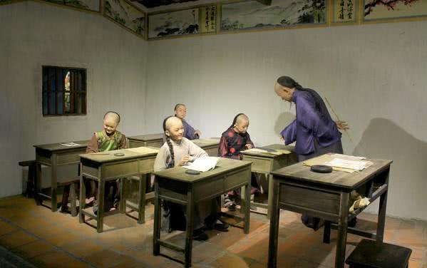 儿子是个赌徒，秀才出一上联教育儿子，儿子对不出下联，痛改前非