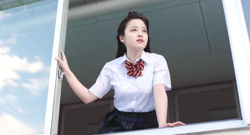 桥本环奈红框眼镜,桥本环奈可爱眼妆