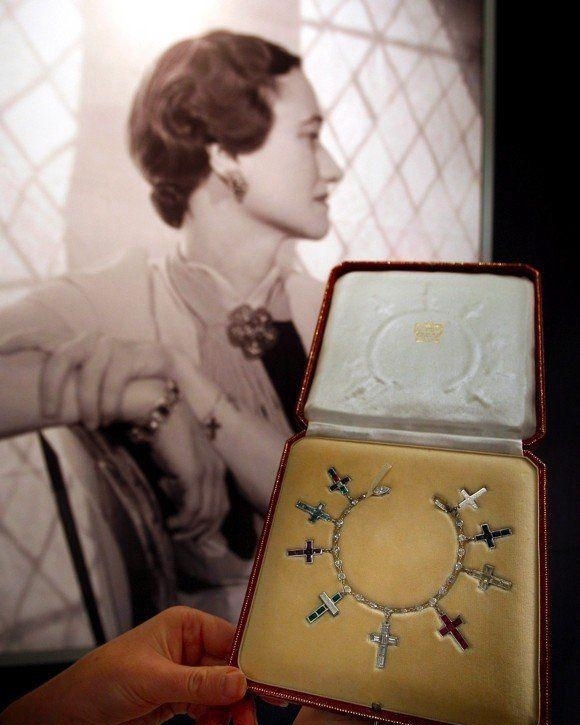 温莎公爵夫人豹子手链,温莎公爵夫人十字架手链