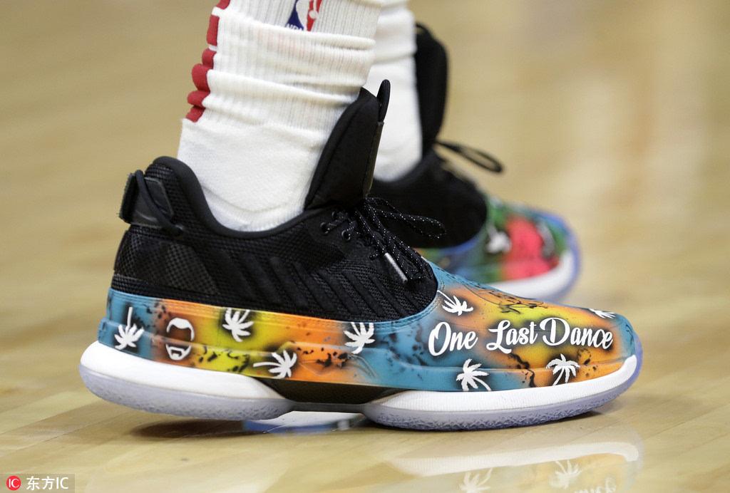 25日NBA球鞋上脚一览：库里51分之夜战靴竟是它