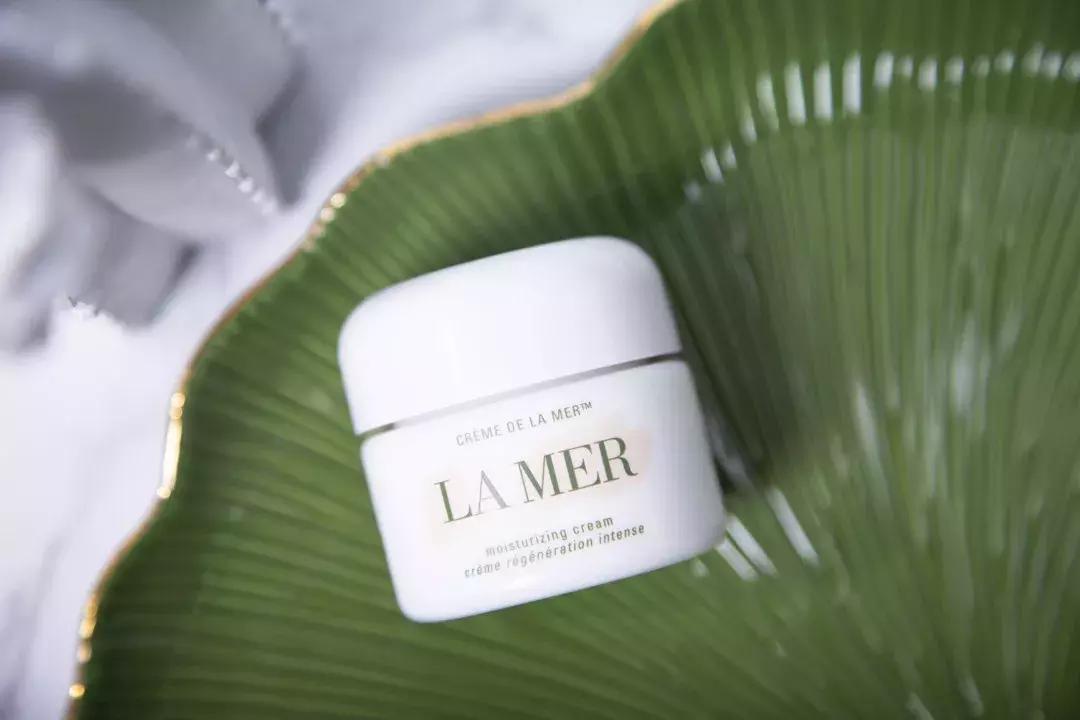 长途飞行+连续工作一个月，我的皮肤是怎么保持水润的？