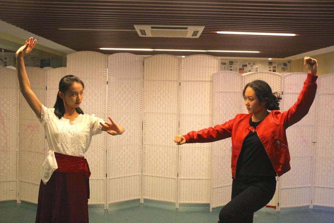 参与却不干预汇佳学校IBDP满分生刘怡行的家长教育观