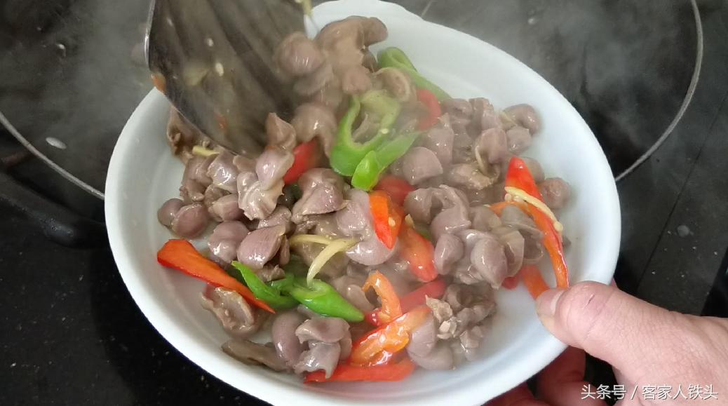 小炒菜好吃有诀窍，学会这一个炒法，出锅香过外面饭店的，真香！