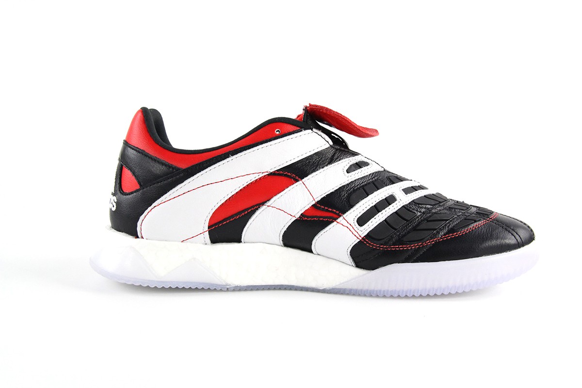 鐚庨拱涔嬮瓊闃胯开杈炬柉閰嶈壊,闃胯开杈炬柉鐚庨拱predator钃濊壊