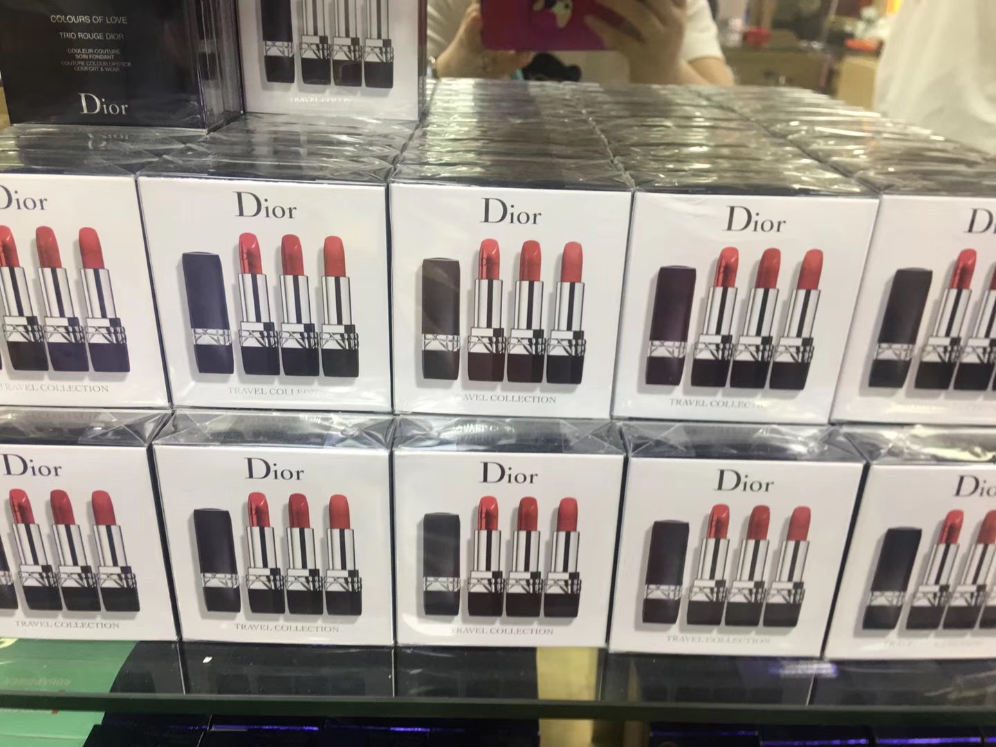 被绞杀的代购让手机批发商看到希望，美妆行业“强势”席卷华强北