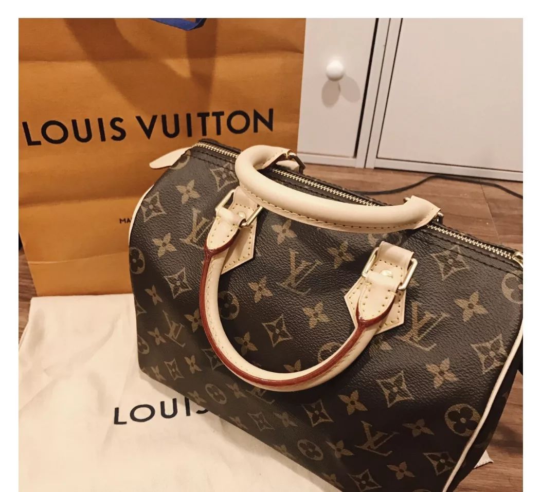 编辑们去了一趟时装周，攒了半年的工资全！没！了！