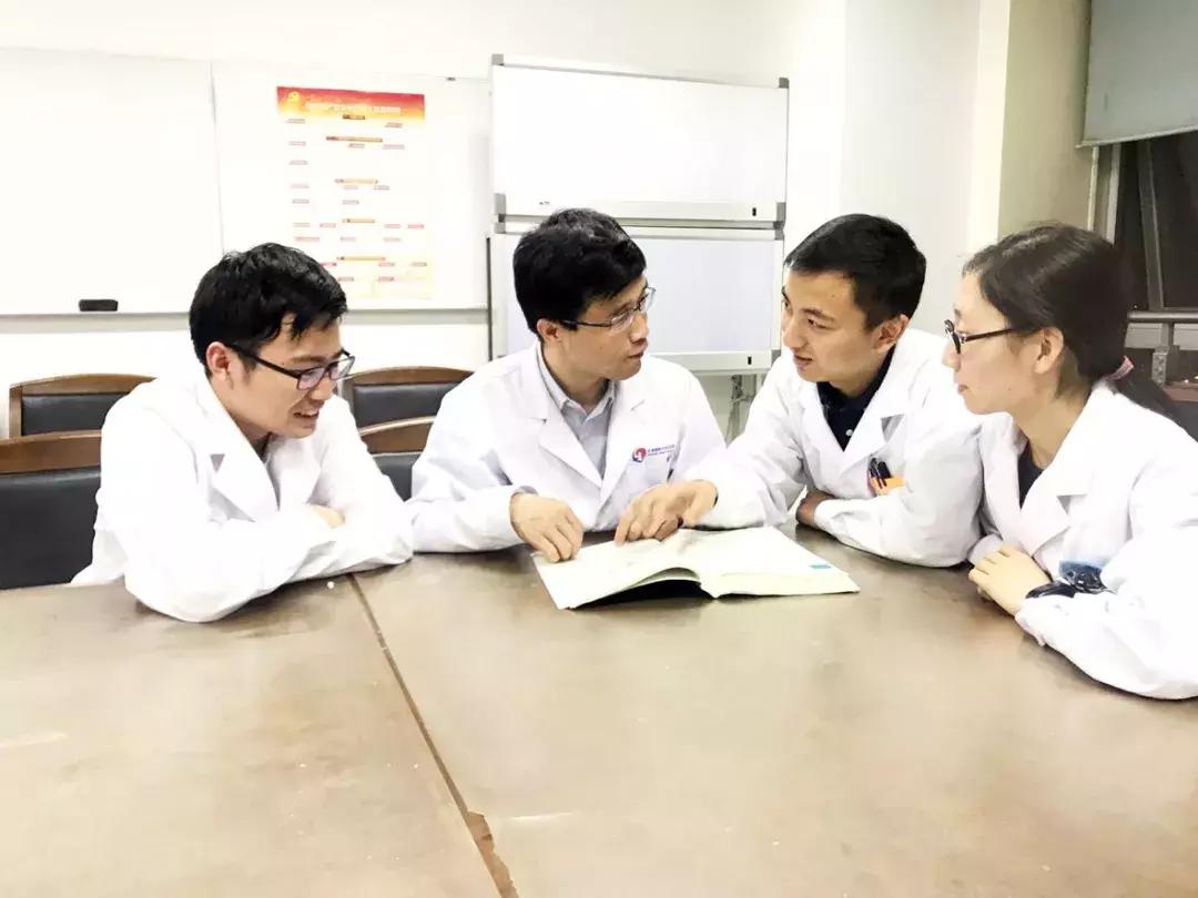 「边看边说」医者仁心情暖万家──记天津医科大学总医院普通外科主任医师、教授付蔚华