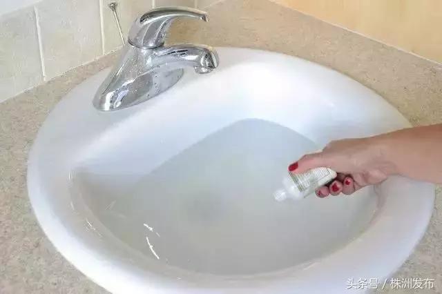 小编的羊毛衣老爱掉毛？妈妈洗衣粉里加一点东西，再也不怕掉毛了～