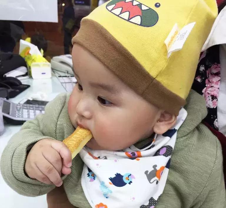 包嘿探试吃4款磨牙棒,1款推荐,2款别给宝宝吃