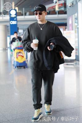 周汤豪aj3,周汤豪黑黄aj