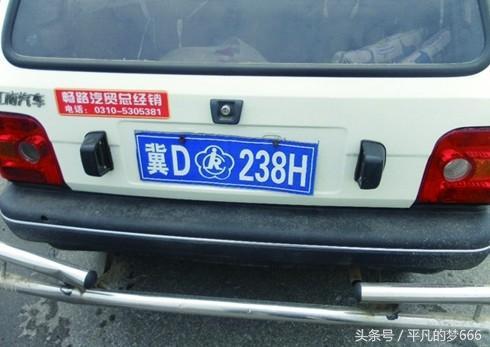 公交车牌为什么是黄绿两种颜色,各种车牌的颜色代表什么