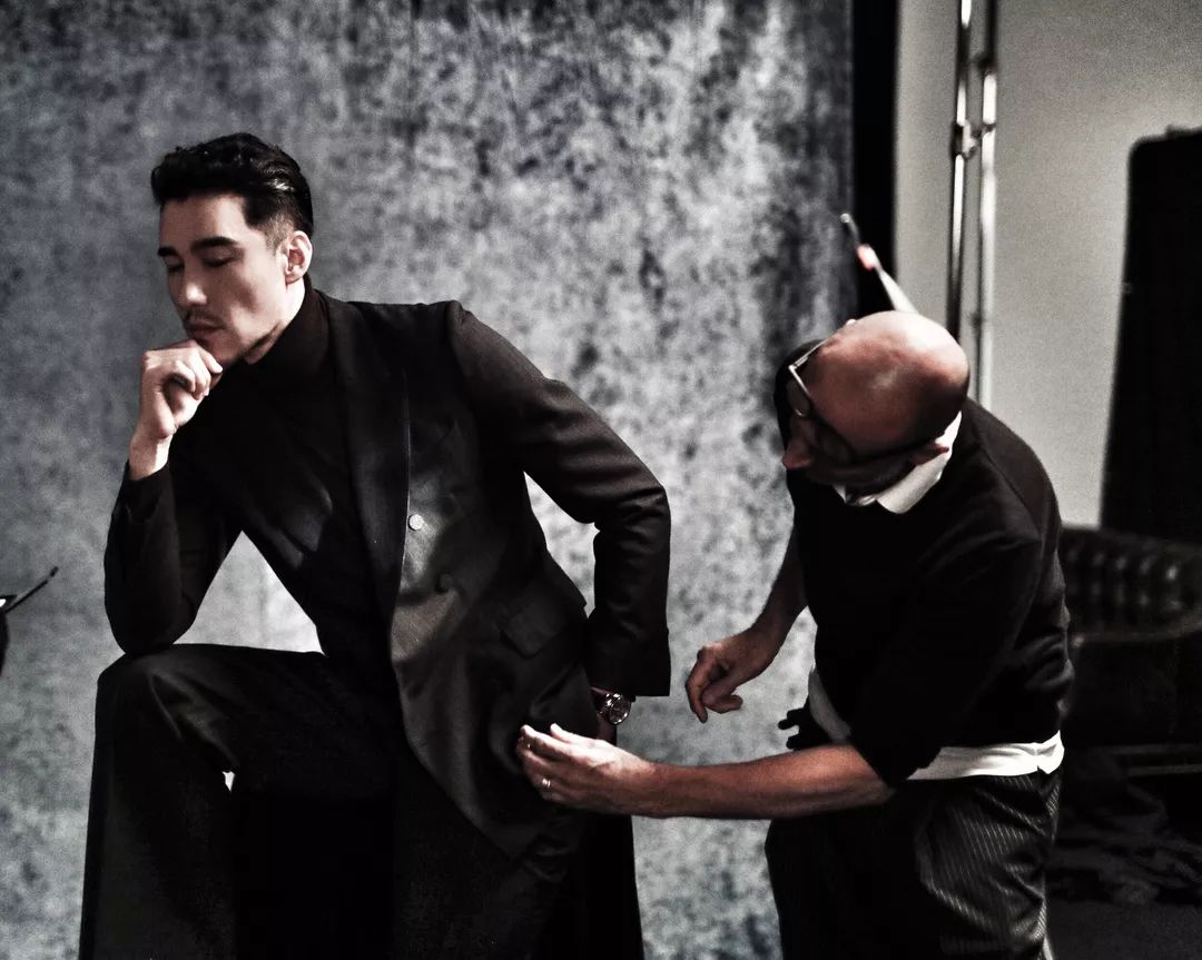 名人都爱昆仑表，为什么选他当代言？