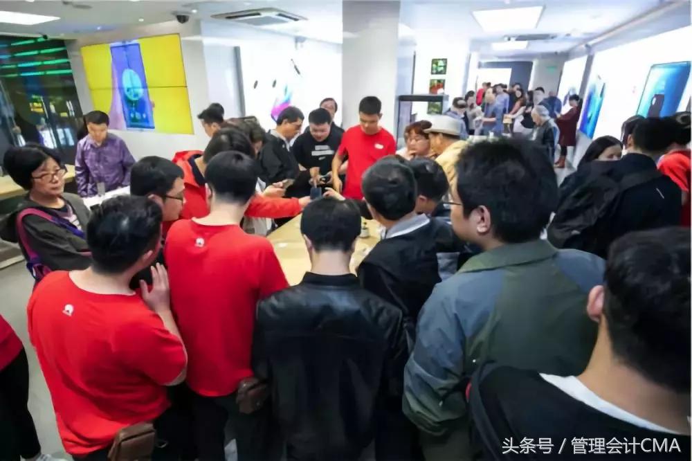 老外都开始代购华为手机了！华为财务人：我们骄傲~
