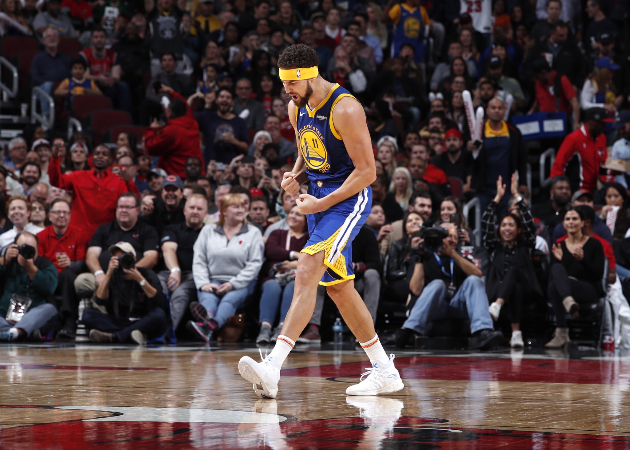 汤神回归穿的篮球鞋,汤神签约安踏前穿什么鞋