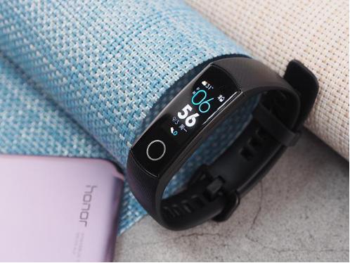 荣耀手环4助力悦跑圈校花校草领跑活动点亮南师大操场