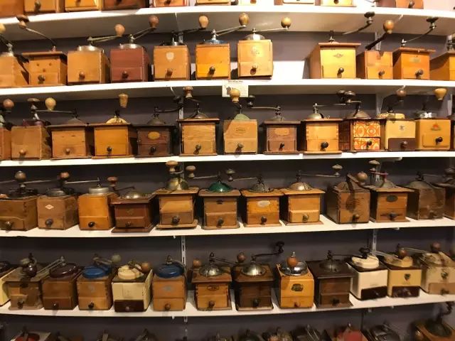 从中国开车来巴黎,从中国开车到欧洲