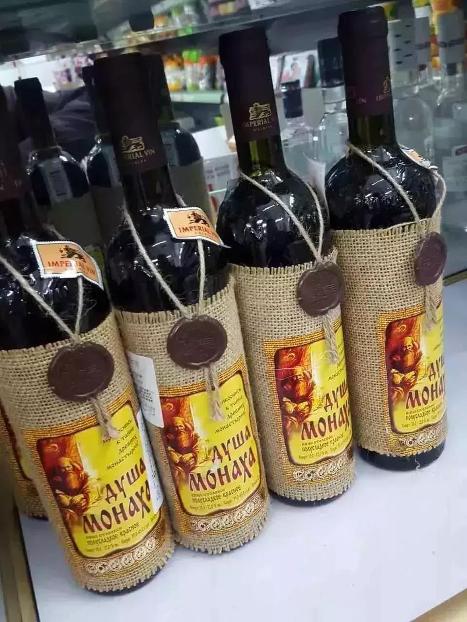 进口俄罗斯紫皮糖，大牛威化，提拉米苏，现特价！满88快递到家！