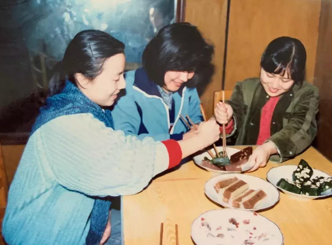 在无锡电视台打地铺，吃中萃面，李咏留在无锡的青春与爱情……