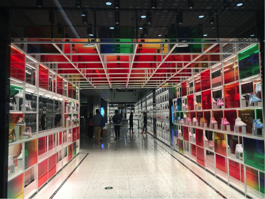 像上海001这样的耐克店全国有几家,上海耐克旗舰店001有啥活动