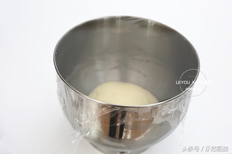 在家也可以轻松做蓬松暄软的面包,买回来的面包怎么做简单好吃