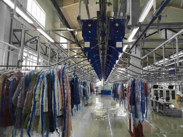 “为英雄洗尘，*疆新**艾美佳，爱每个人的家！”