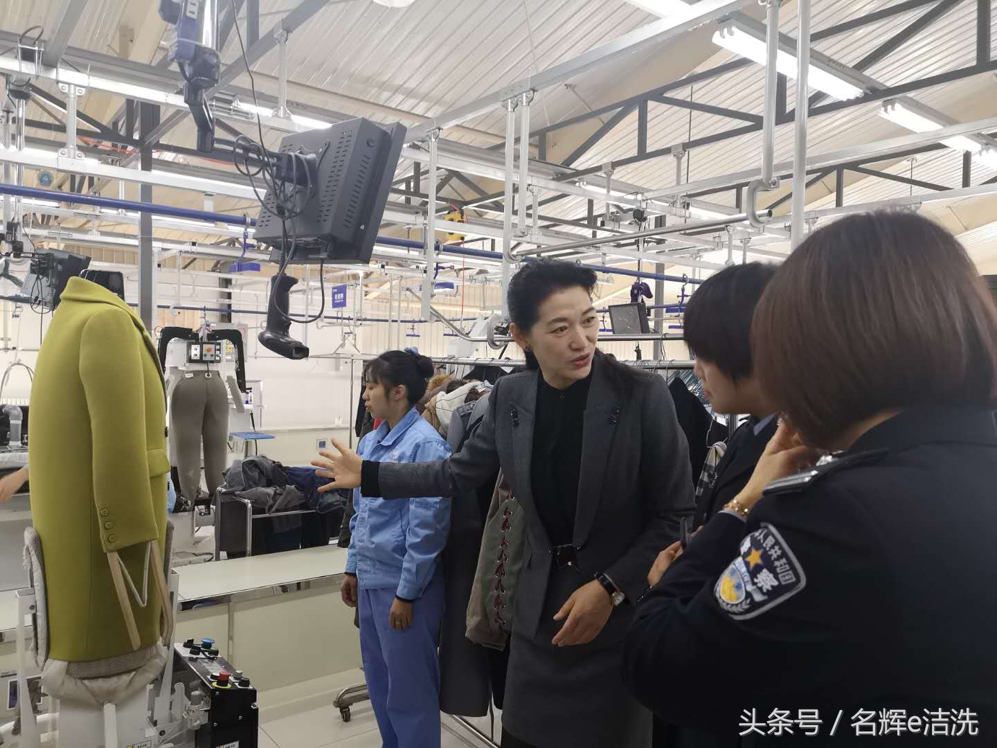 “为英雄洗尘，*疆新**艾美佳，爱每个人的家！”