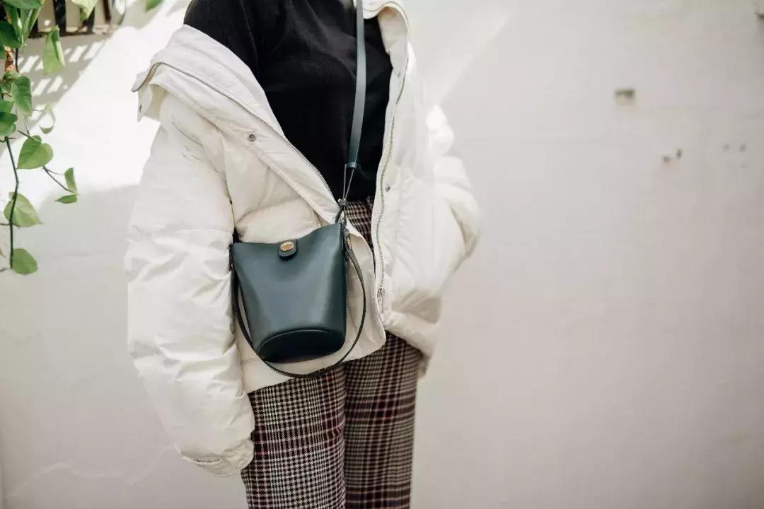 千元包包轻奢品牌,5千左右的经典款包包