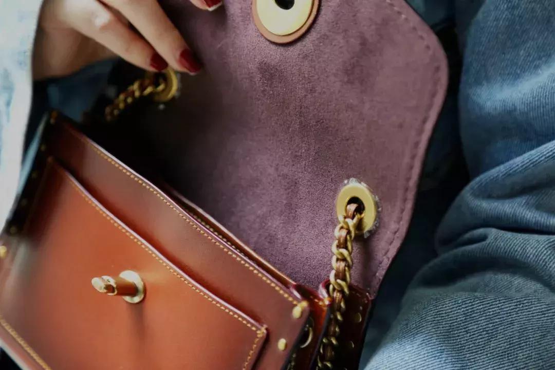 千元包包轻奢品牌,5千左右的经典款包包
